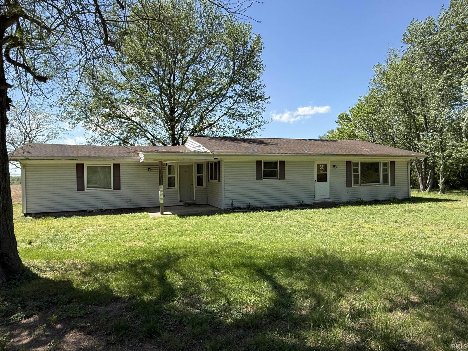 Property Photo:  422 N Old Plank Road  IN 47601 