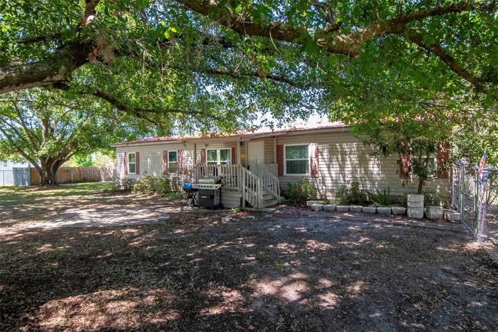 Property Photo:  6230 Bob Head Road  FL 33565 