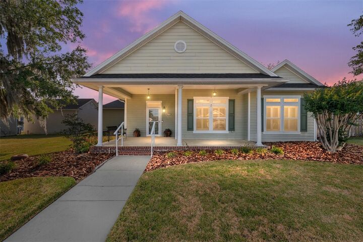 Property Photo:  16624 NW 165th Terrace  FL 32615 