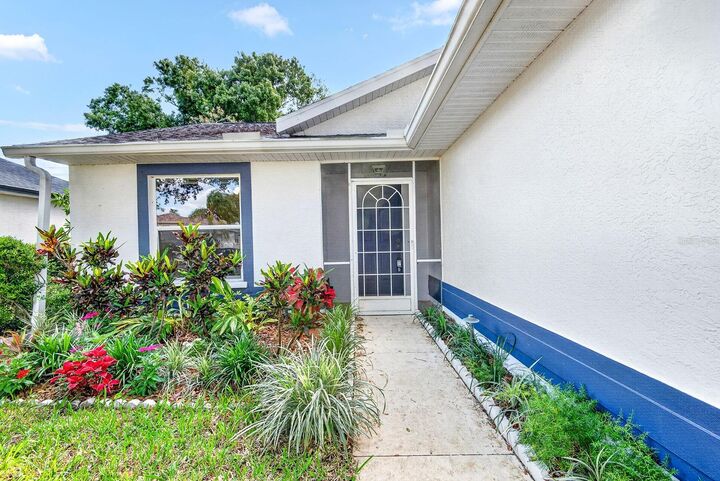 Property Photo:  4913 72nd Court E  FL 34203 