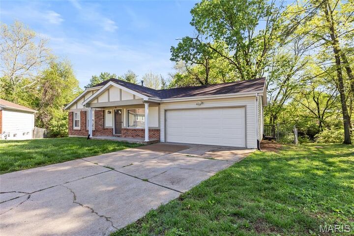 Property Photo:  433 Woodland Hill Court  MO 63021 