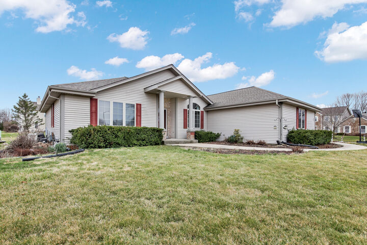 Property Photo: N67w13397 Roman Ct WI 53051