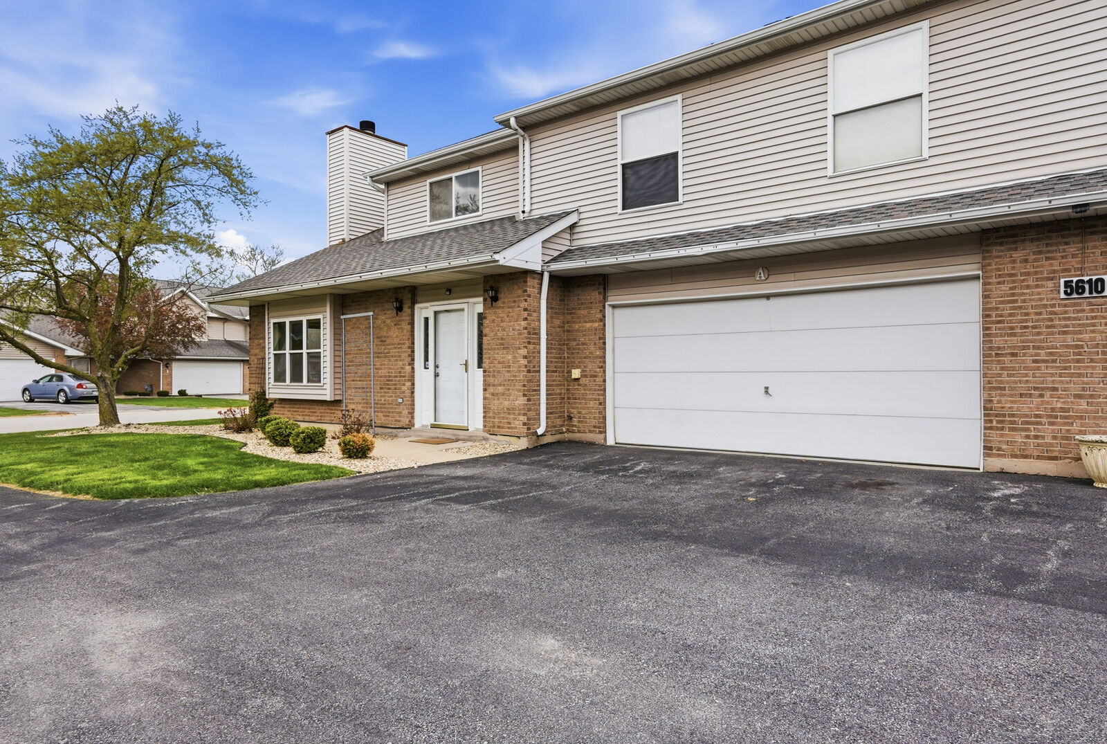 Property Photo:  5610 W Von Avenue A  IL 60449 