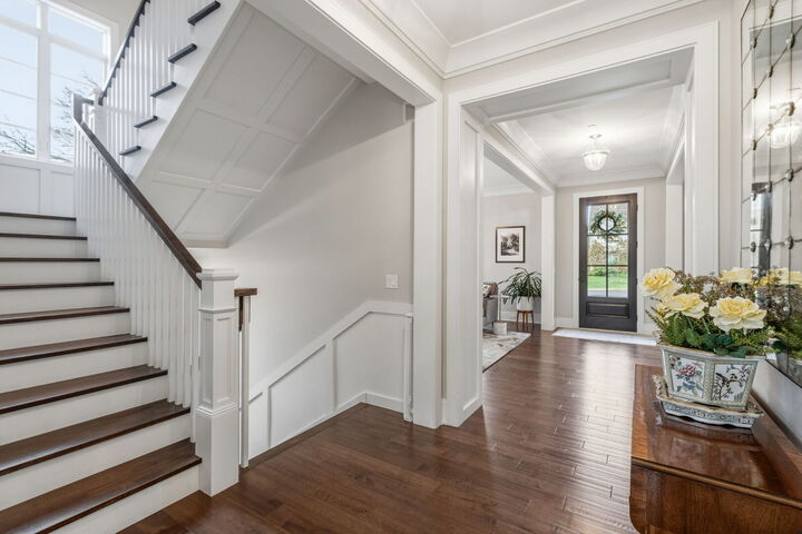 Property Photo:  618 Buckingham Place  IL 60048 