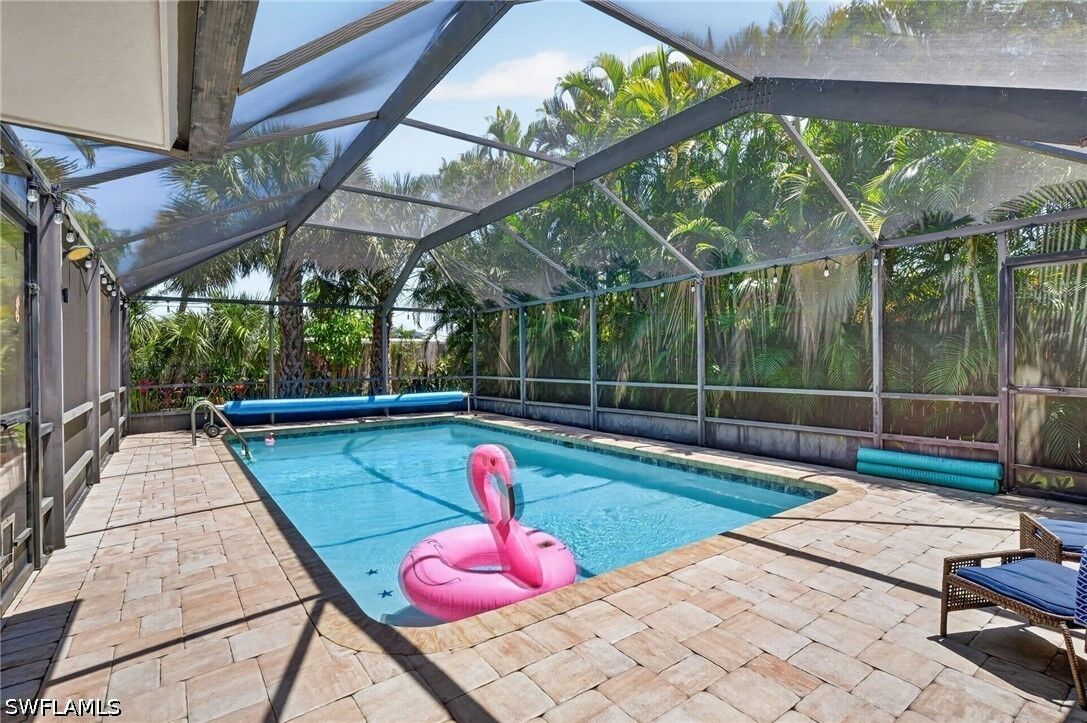 Property Photo:  5217 Elm Court  FL 33904 