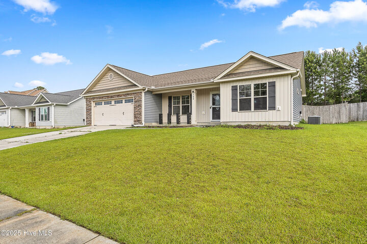 Property Photo:  702 Jasmine Lane  NC 28546 