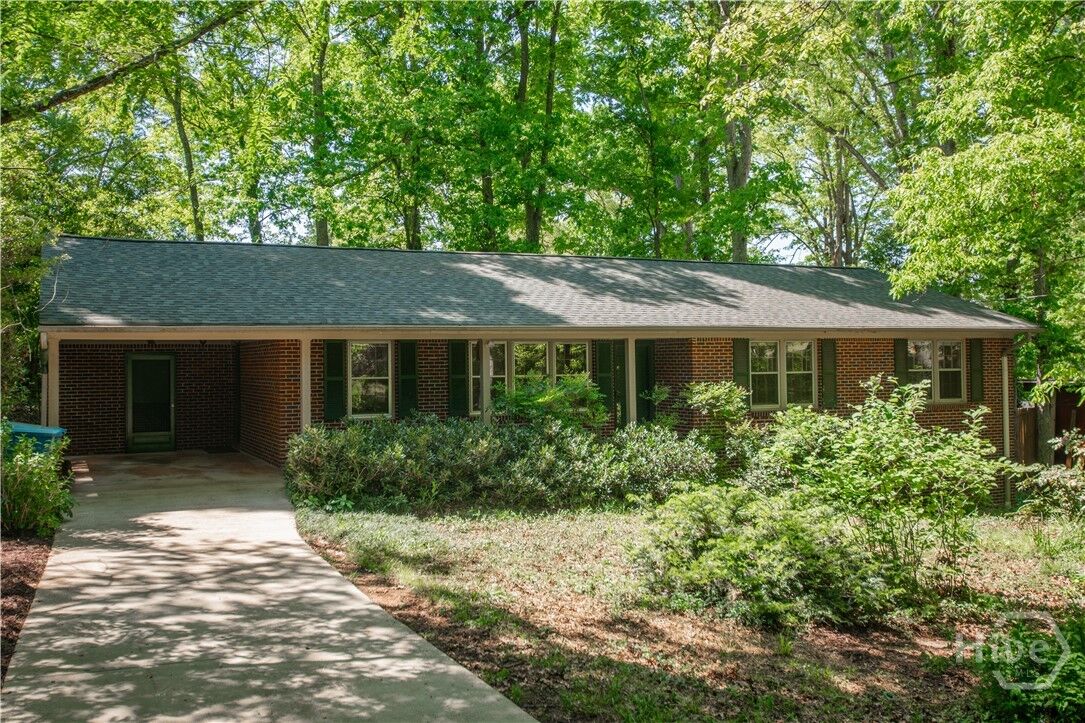 Property Photo:  112 Jarnigan Drive  GA 30605 