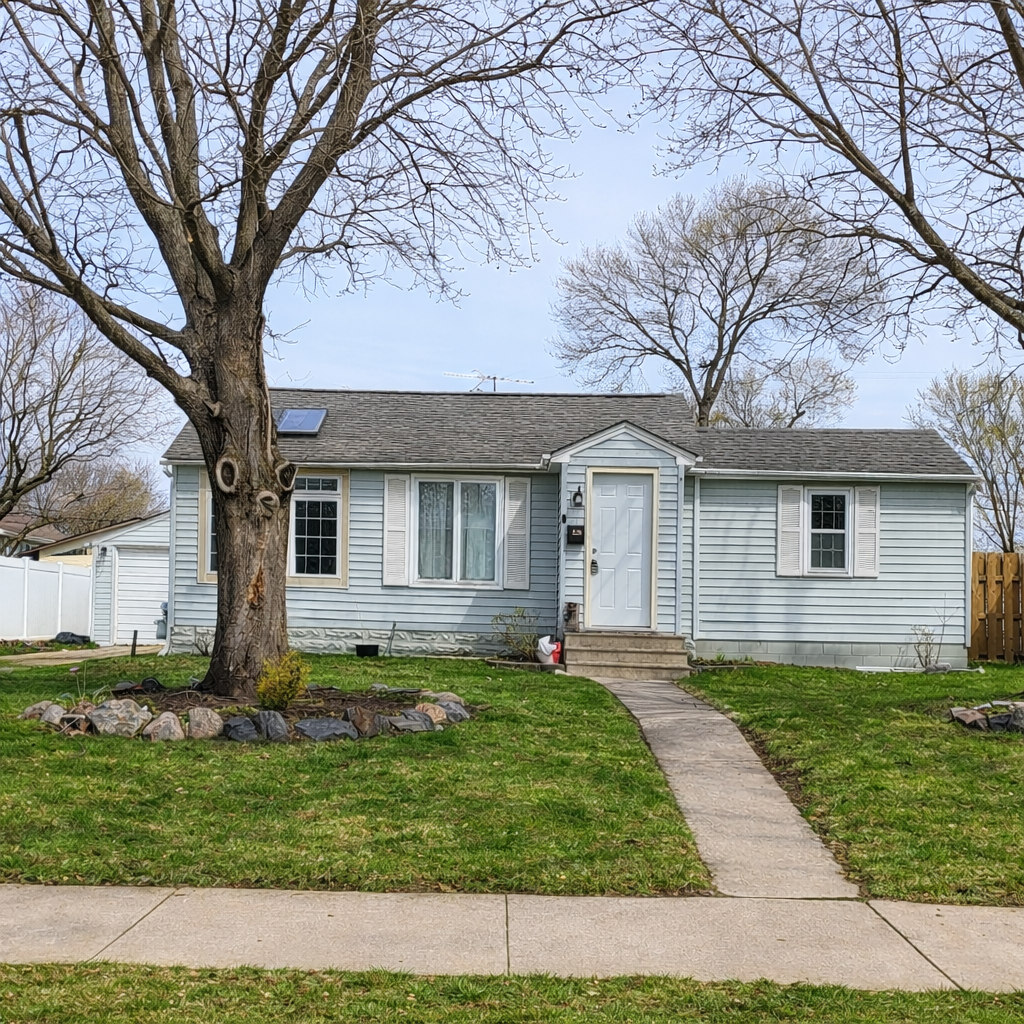 Property Photo:  120 Frost Street W  MN 55075 