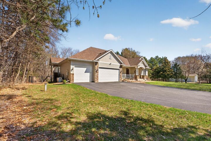 Property Photo:  2623 S Coon Creek Drive  MN 55304 