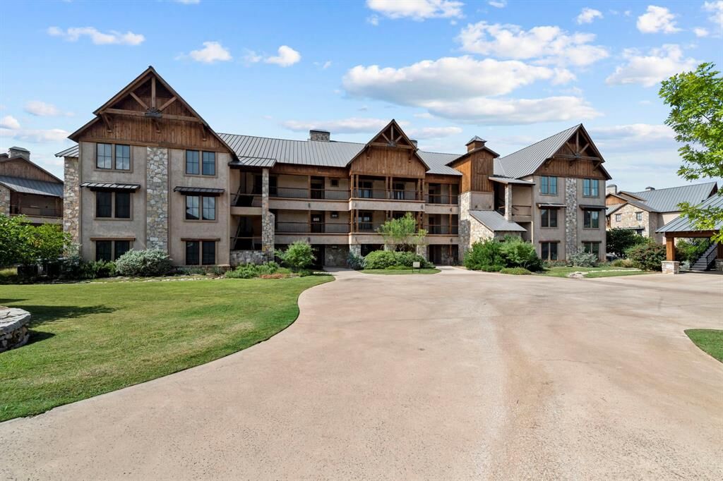 Property Photo:  2033 Harbor Way 104  TX 76449 