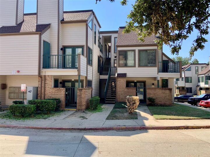 Property Photo:  2300 Balsam Drive G112  TX 76006 