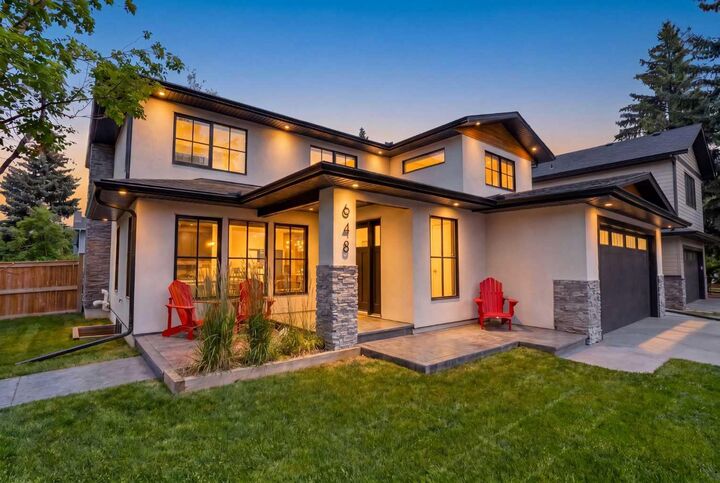 Property Photo:  648 Willingdon Boulevard SE  AB T2J 2B4 