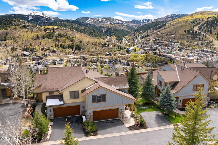 Property Photo:  1215 Silver Oak Court 4  UT 84060 