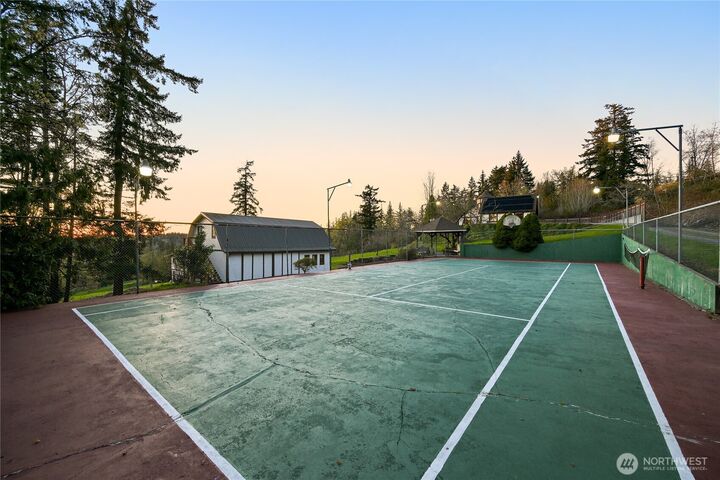 Property Photo:  5225 E North Street  WA 98226 