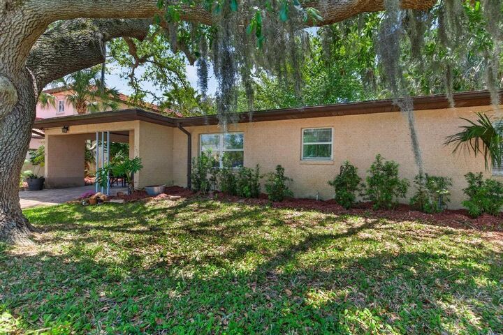 Property Photo:  205 Zoratoa Avenue  FL 32080 