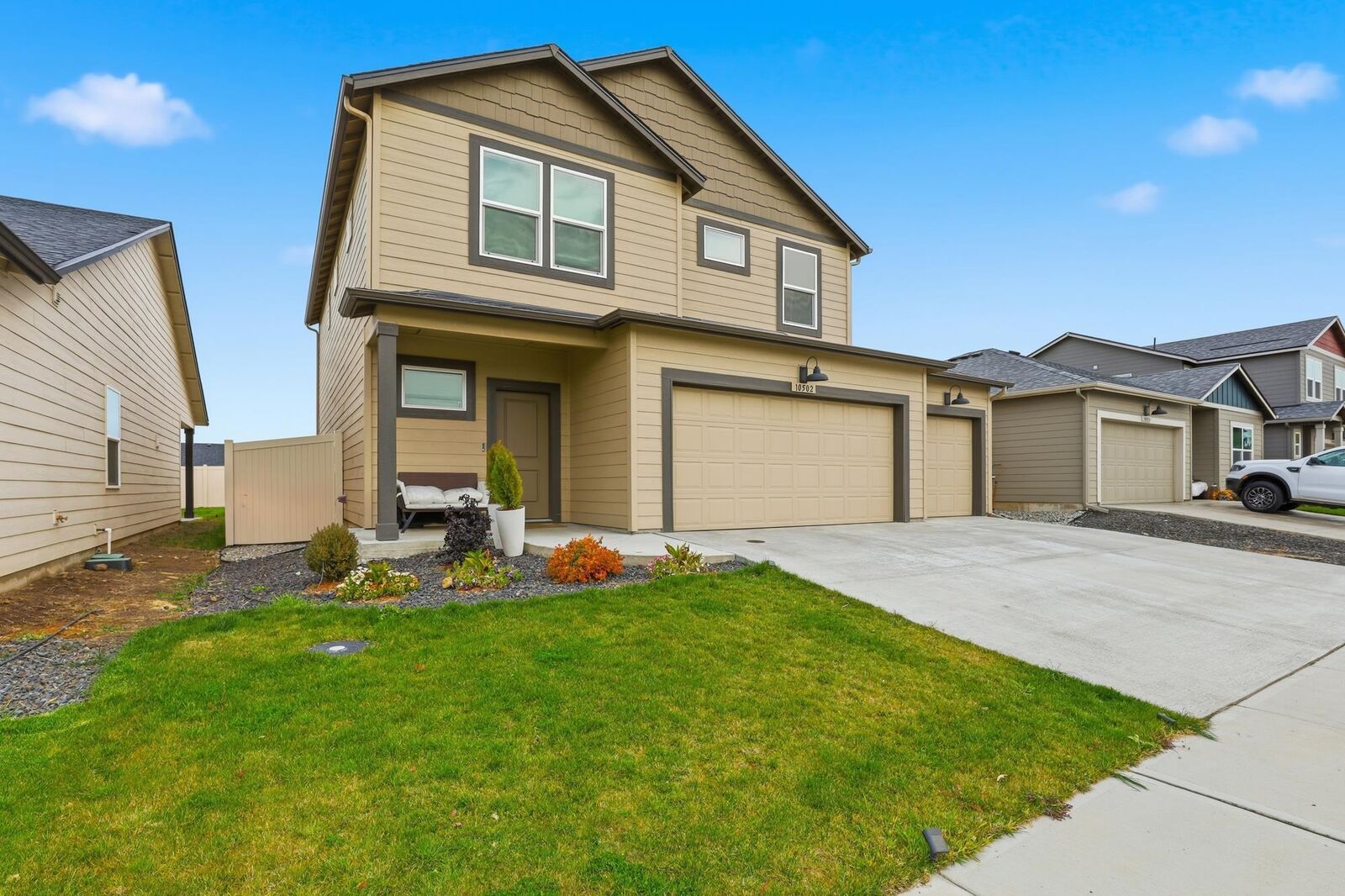 Property Photo: 10502 Duckhook Rd WA 99004