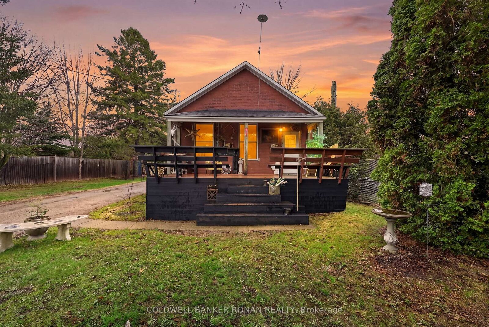 Photo de la propriété:  87 Wellington Street E  ON L9R 1G7 