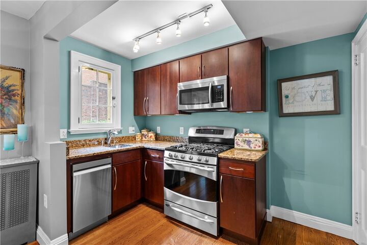 Property Photo:  405 Sulgrave  PA 15211 