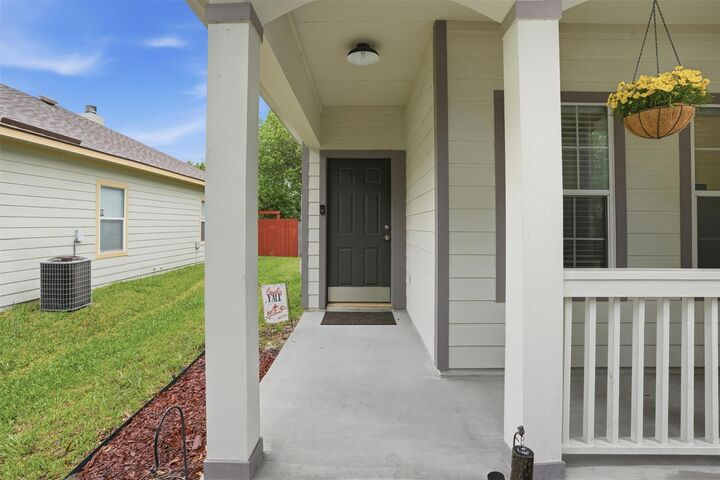 Property Photo:  11606 Murchison Street  TX 78653 
