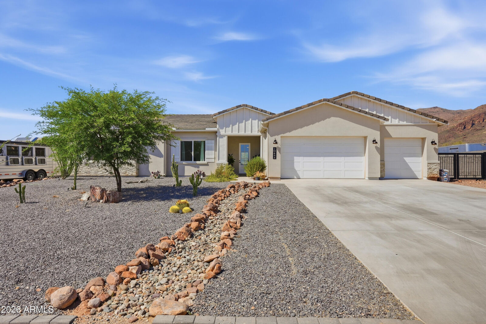 Property Photo: 10464 E Magnolia Road AZ 85118