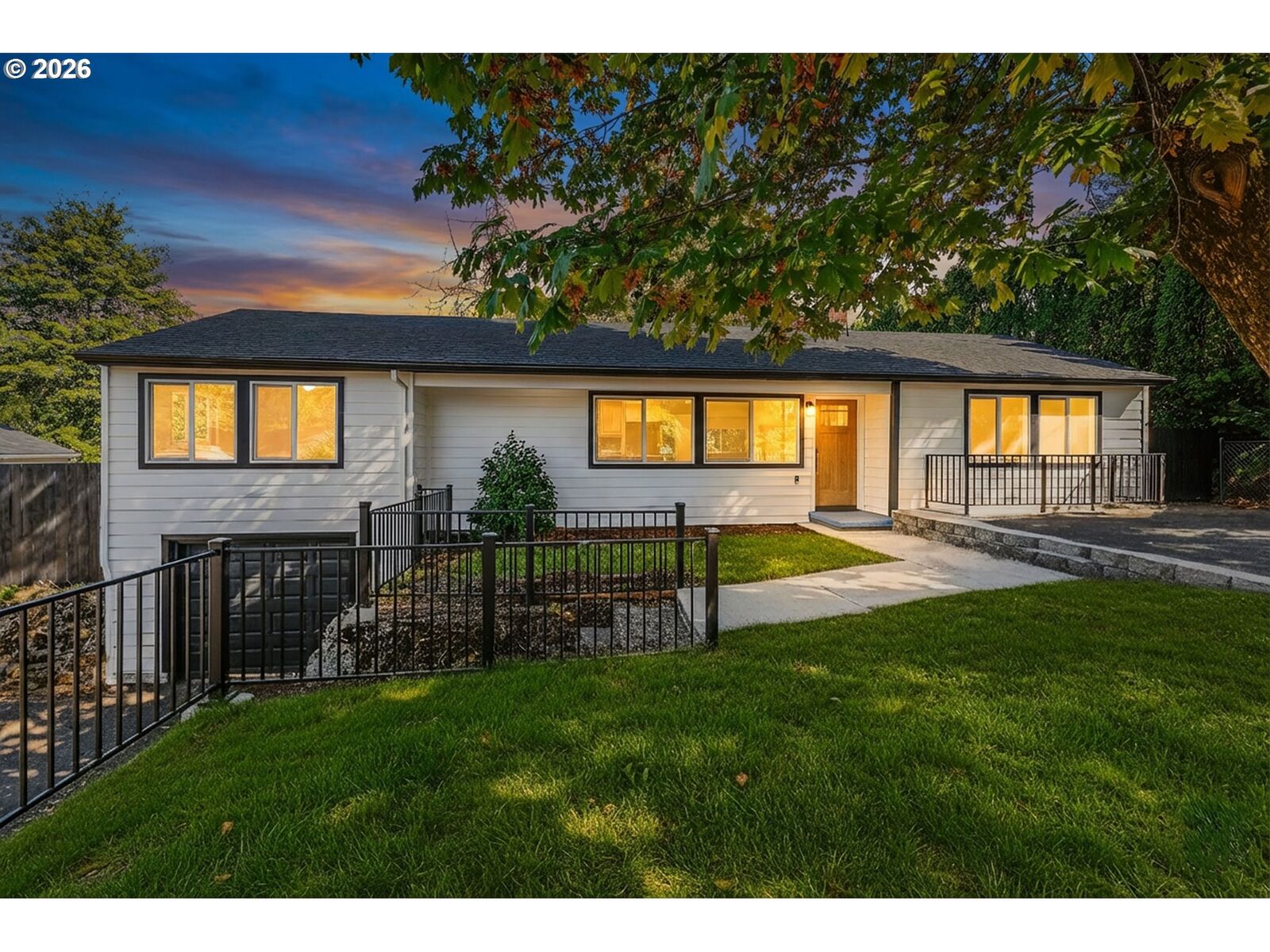 Property Photo:  142 NE 128th Ave  OR 97230 