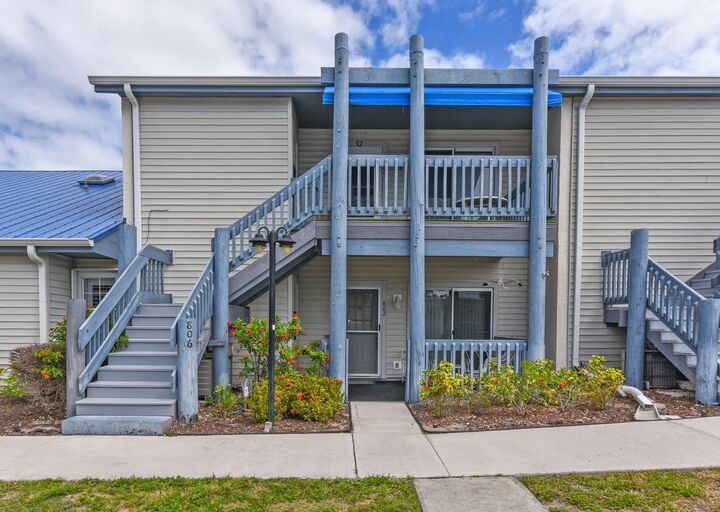Property Photo:  1637 NE Nautical Place 802  FL 34957 