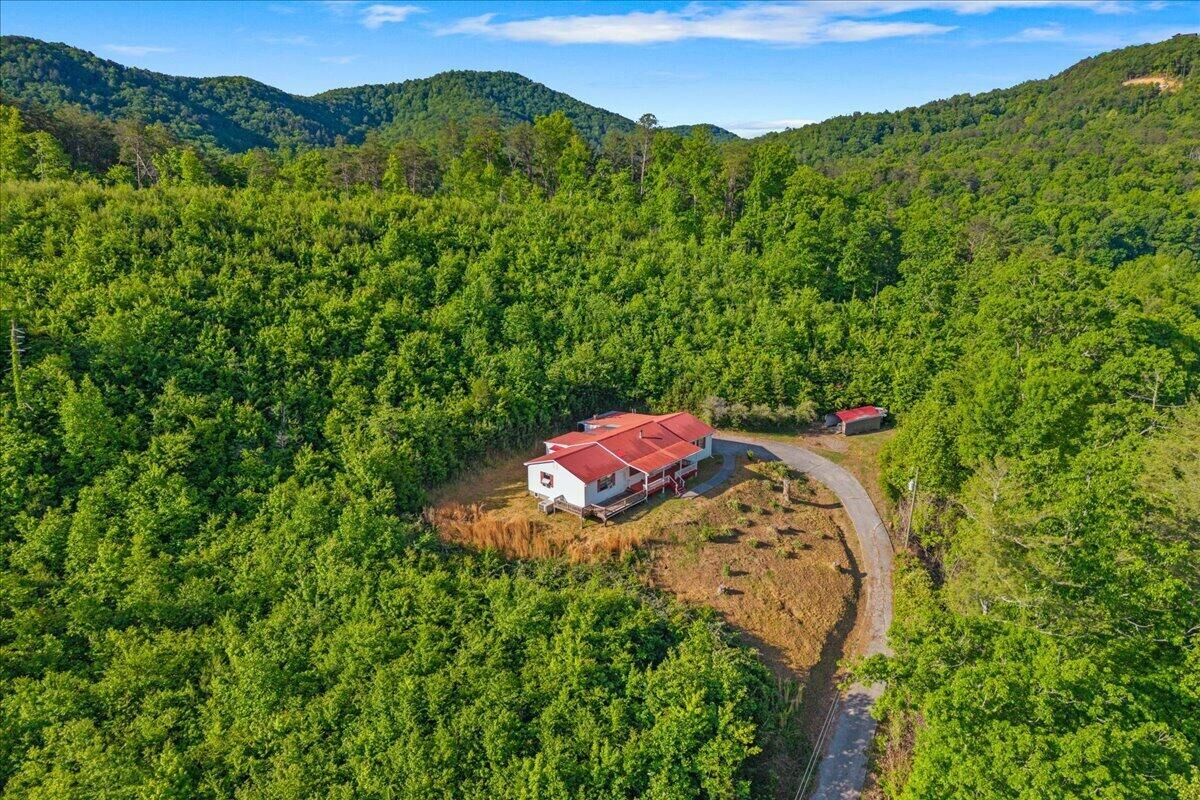 Property Photo:  5673 Highway 360  TN 37385 