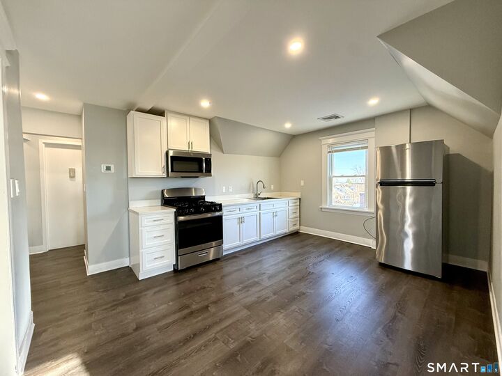 Property Photo:  7 Burritt Avenue  CT 06615 