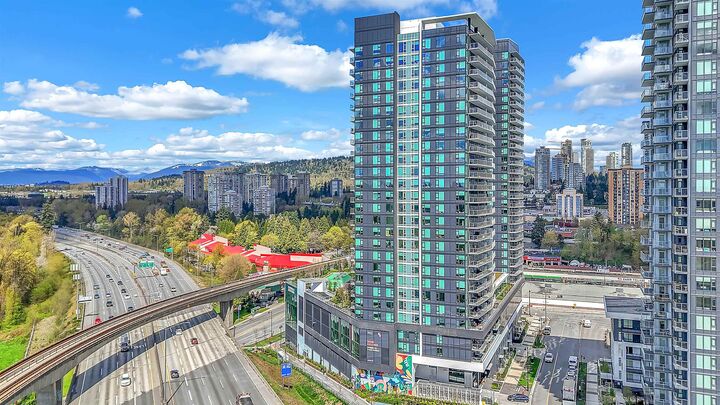 Property Photo: 308 Alderson Avenue 1604 BC V3K 0J2