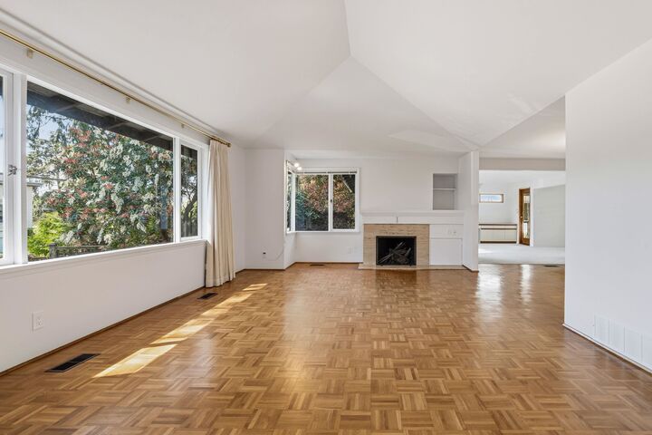 Property Photo: 2493 Haywood Avenue BC V7V 1Y2
