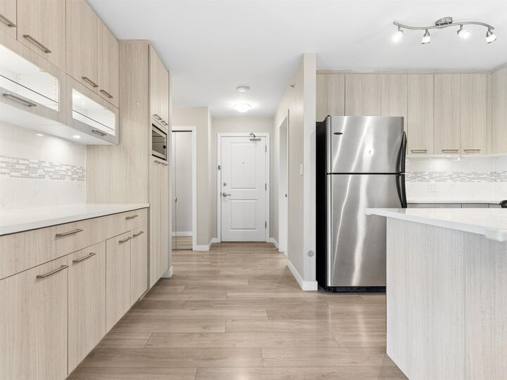 Property Photo: 8480 Granville Avenue 219 BC V6Y 4E8