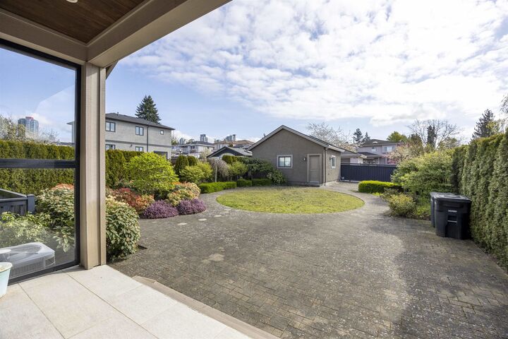 Property Photo: 7320 Dow Avenue BC V5J 3X4