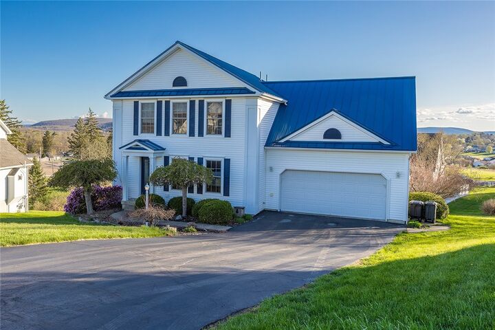 Property Photo:  138 Saint Andrews Drive  NY 14845 