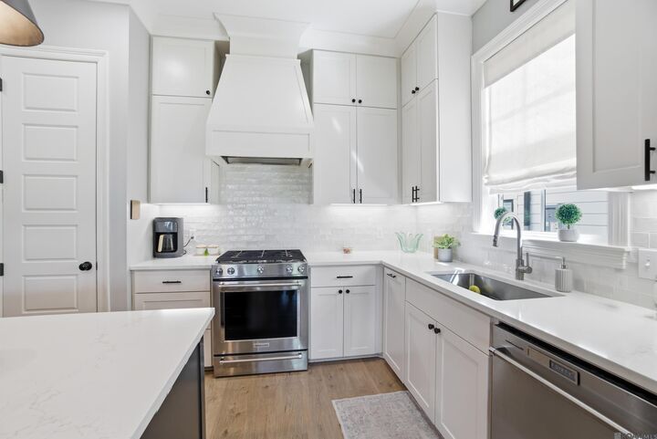 Property Photo:  3116 Parkside Ln  LA 70775 