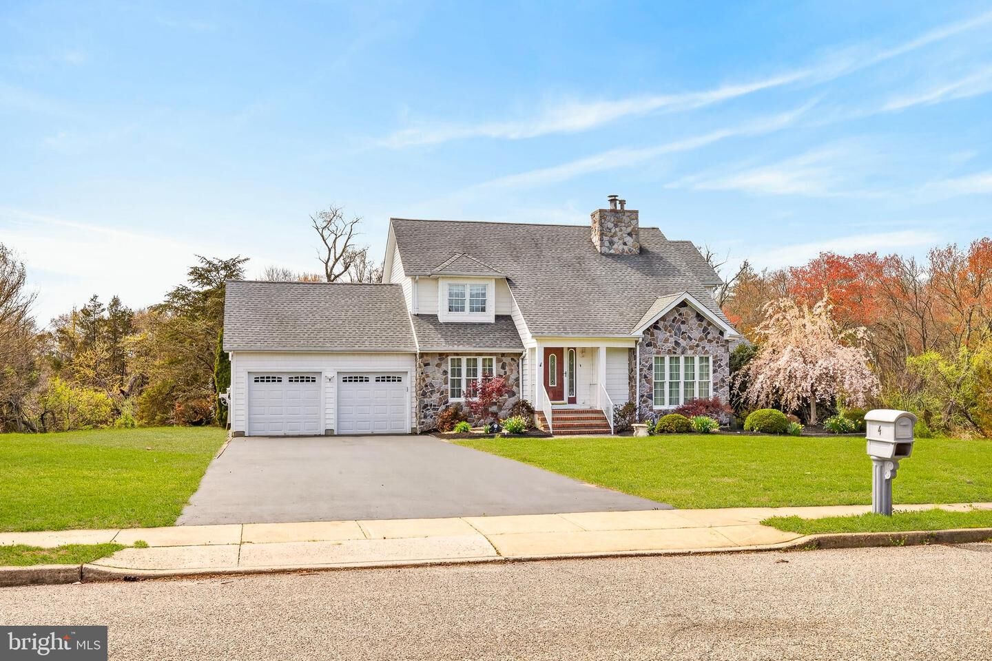 Property Photo:  4 Lina Drive  NJ 08533 