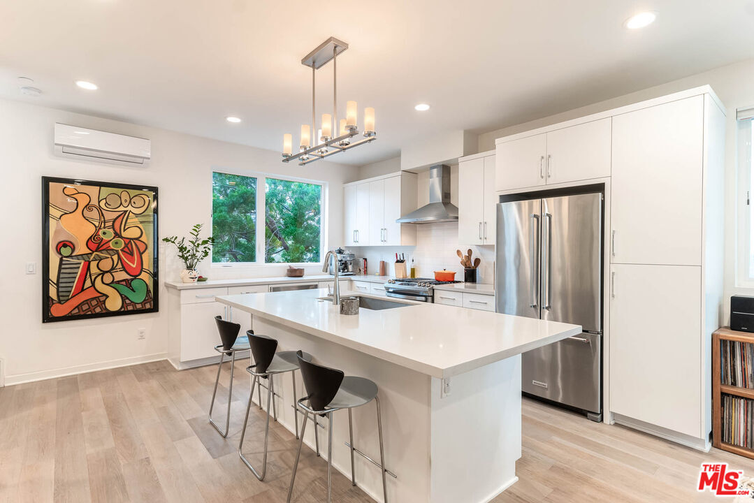 Property Photo:  5603 E Alloway Ct  CA 90042 