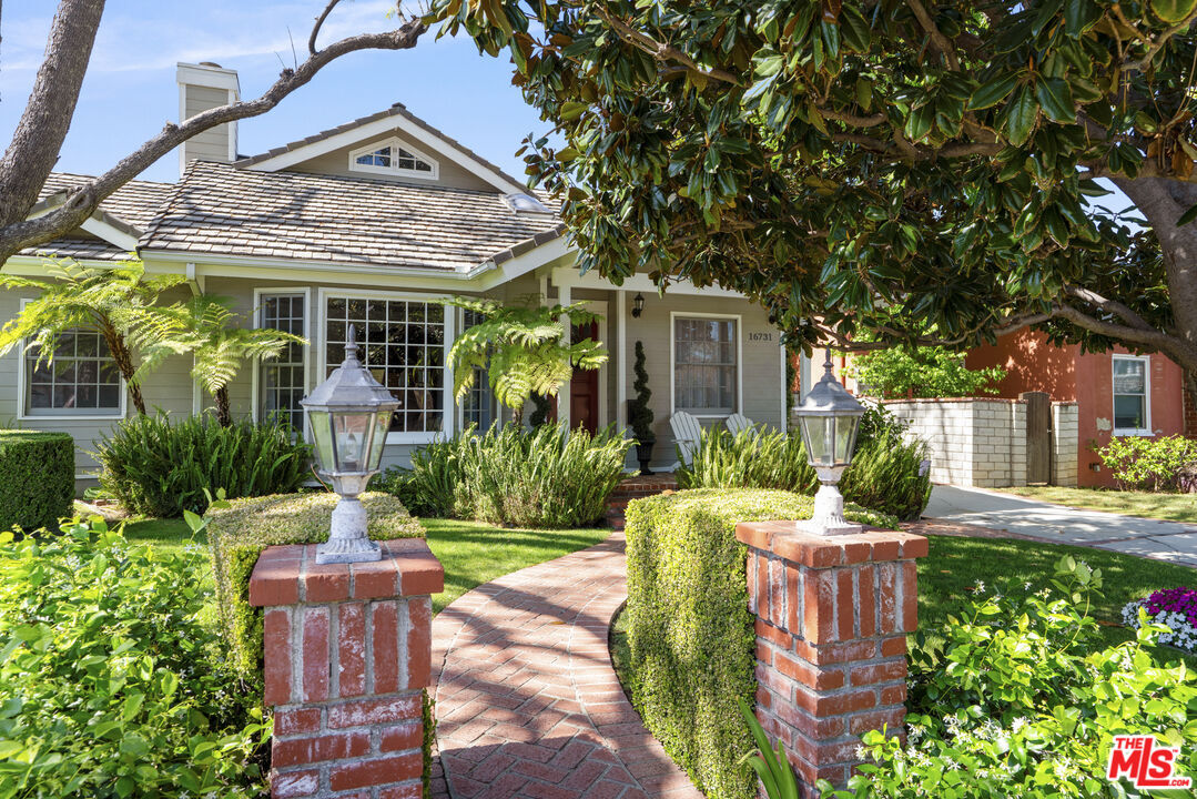 Property Photo:  16731 Morrison St  CA 91436 