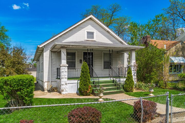 Property Photo:  1356 E Eighteenth Avenue  OH 43211 