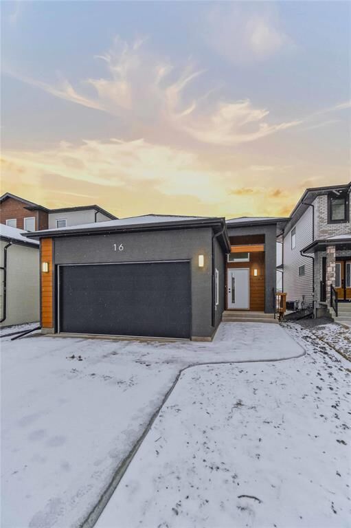 Property Photo:  16 Jerry Klein Drive  MB R3W 0R9 
