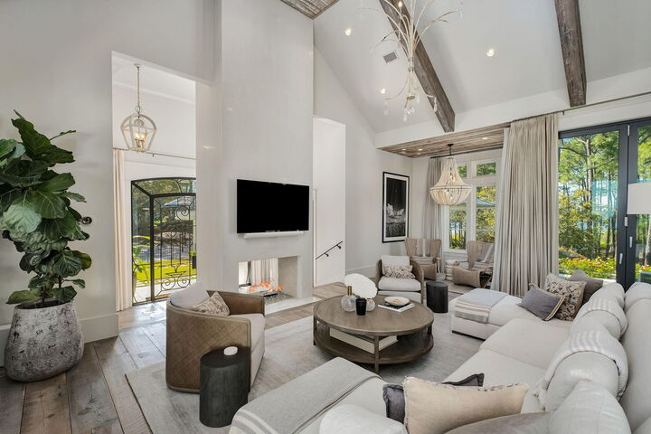Property Photo: 285 Twisted Pine Trail FL 32459