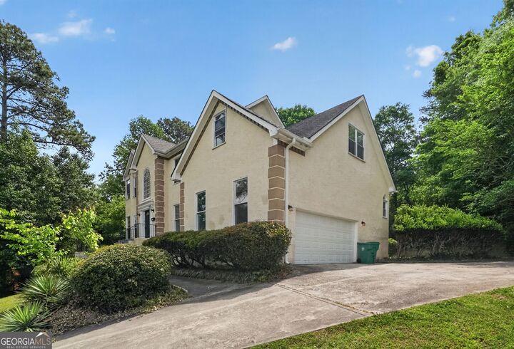 Property Photo: 7001 Deshon Ridge Drive GA 30058