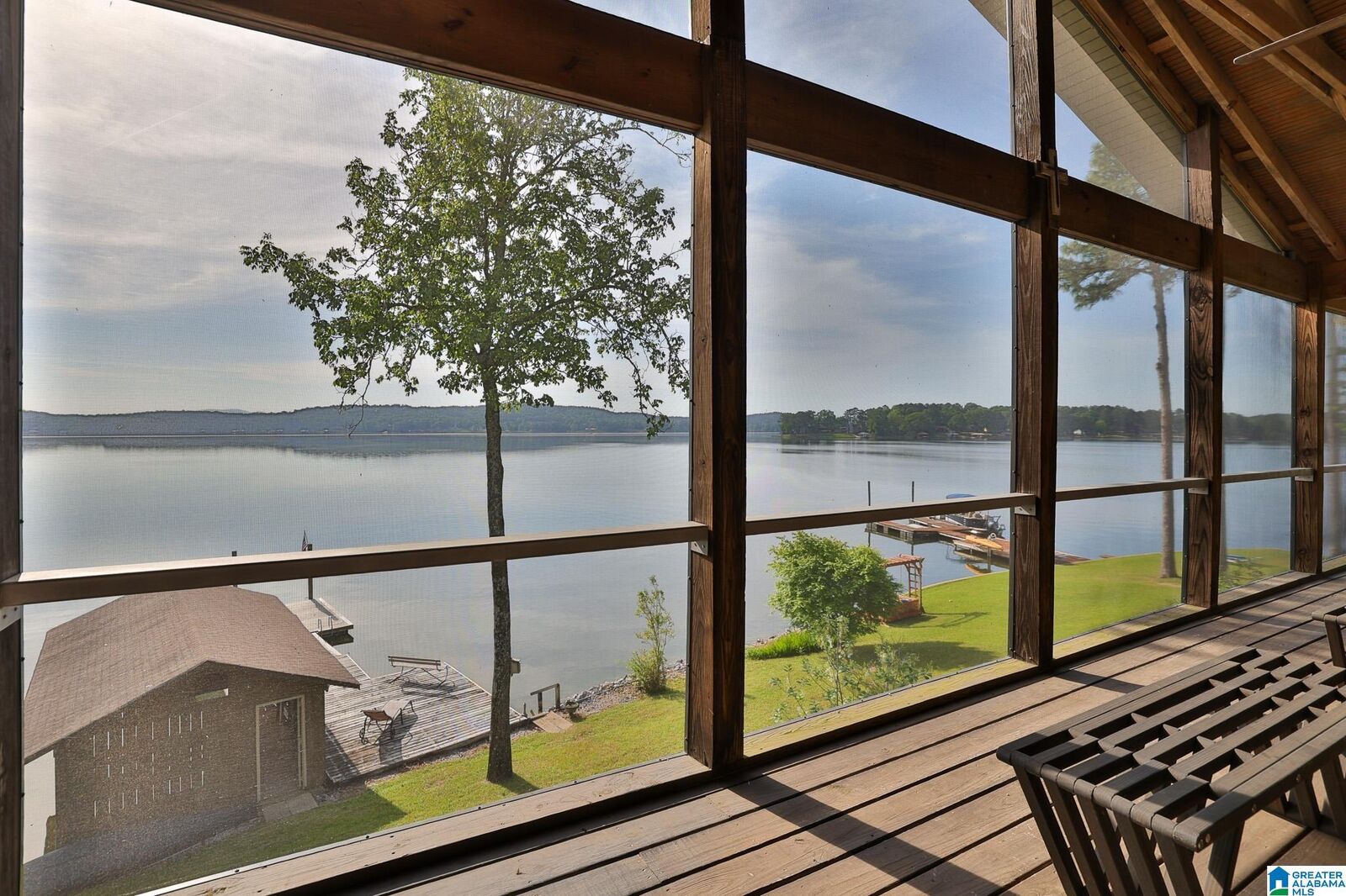Property Photo: 405 Frankies Road AL 35178