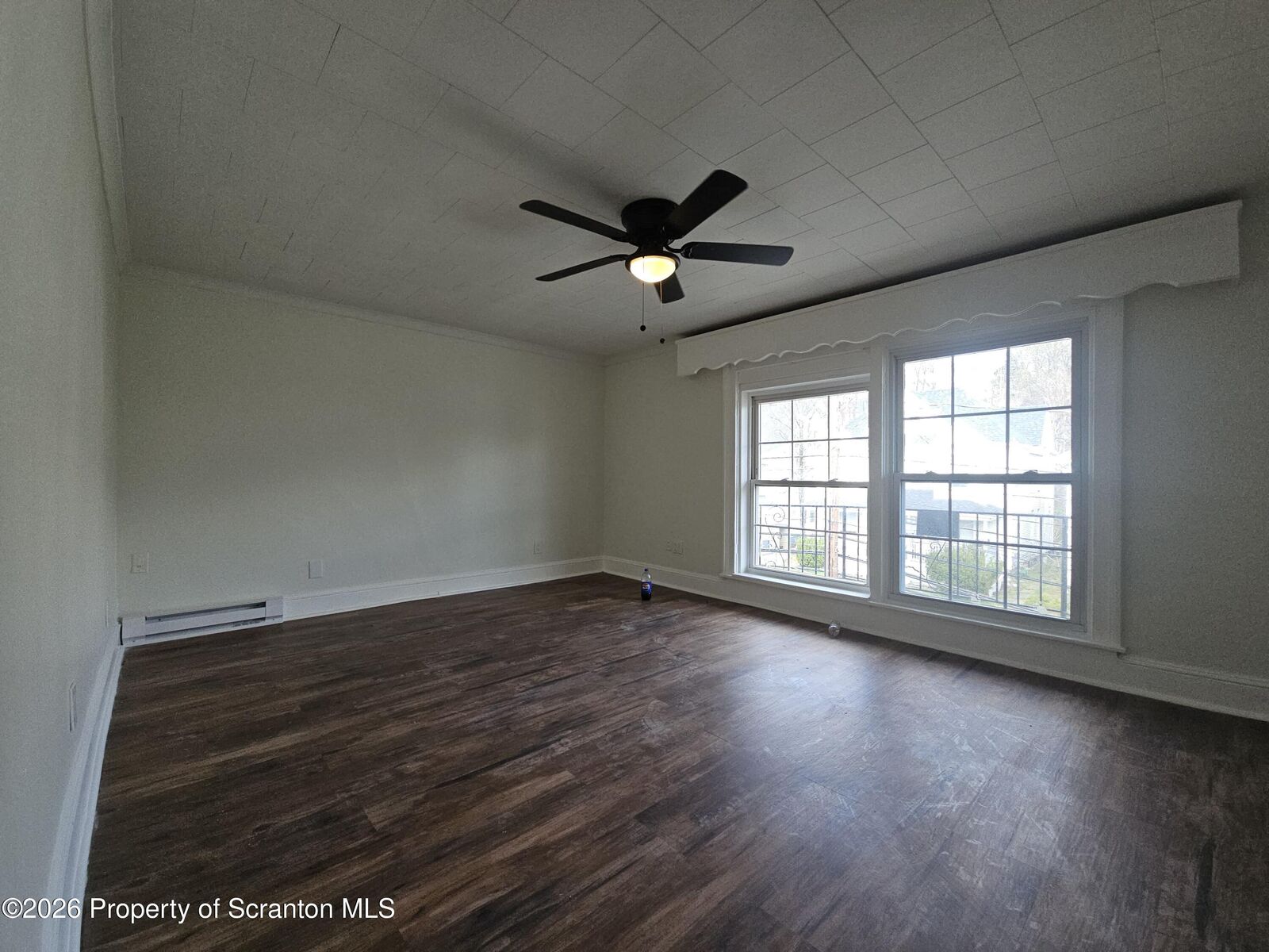 Property Photo:  1226-1228 Vine Street 7  PA 18510 