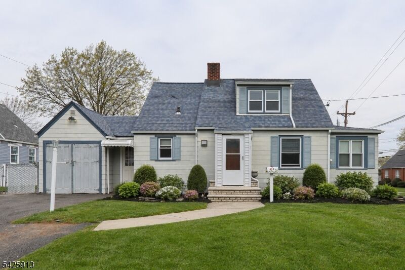 Property Photo:  2 Mohawk Dr  NJ 07016 
