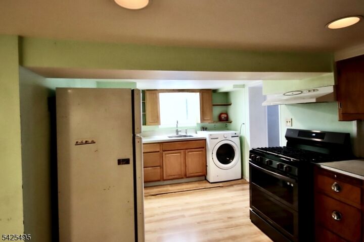 Property Photo:  84 N 12th St  NJ 07506 