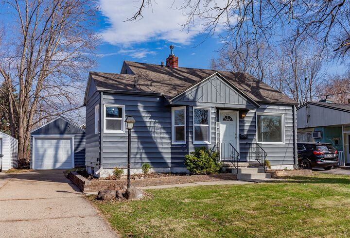 Property Photo:  1439 57th Street  IA 50311 