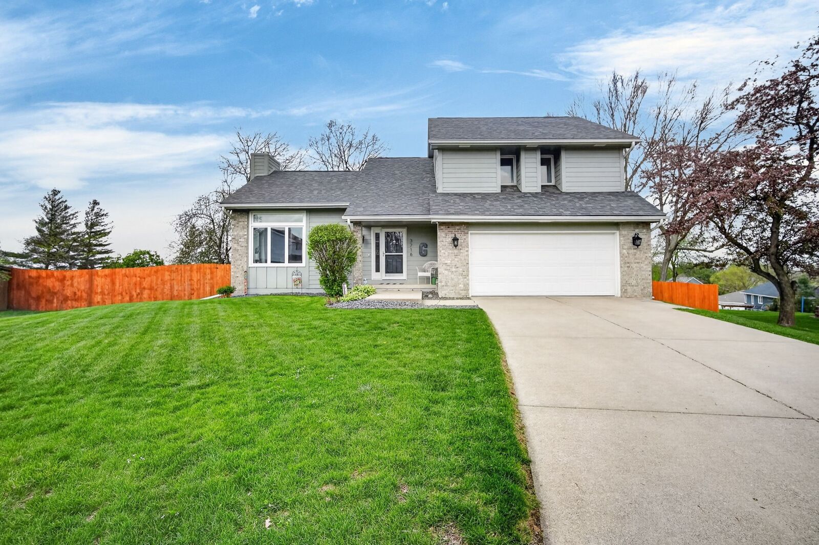 Property Photo:  3716 Rose Place  IA 50321 