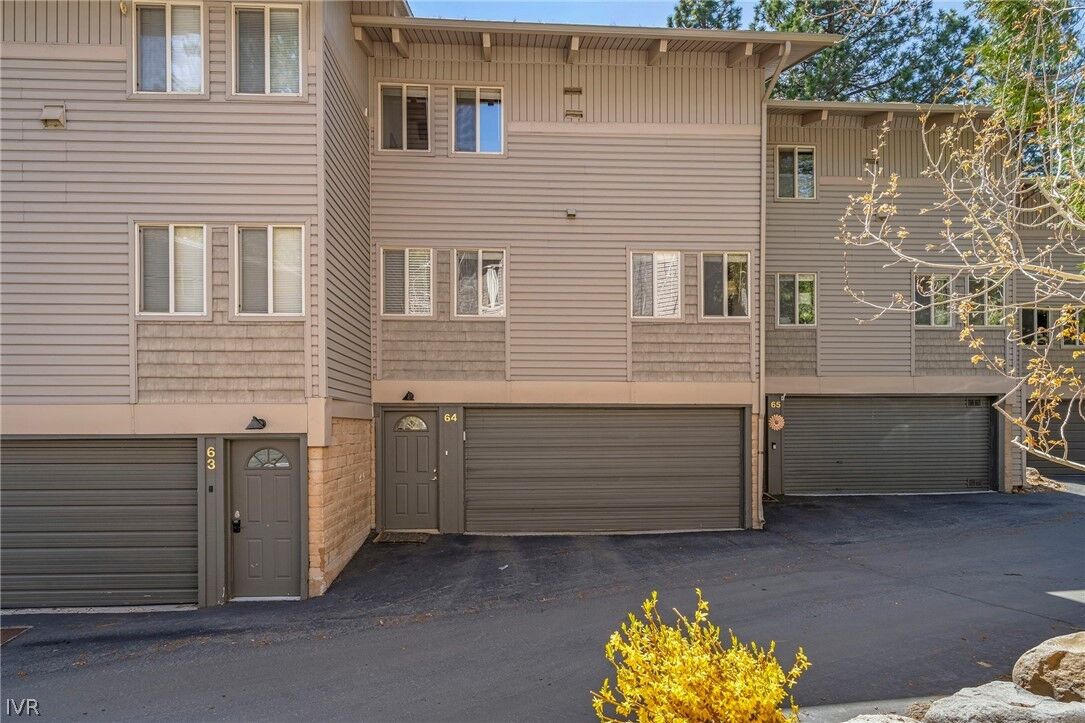 Property Photo: 820 Oriole Way 64 NV 89451