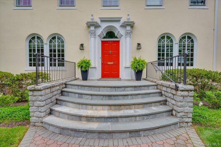 Property Photo:  560 Pelhamdale Avenue  NY 10803 