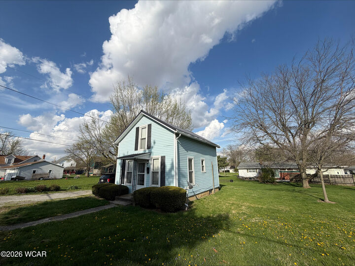 Property Photo:  416 1/2 Summit Street  OH 43326 